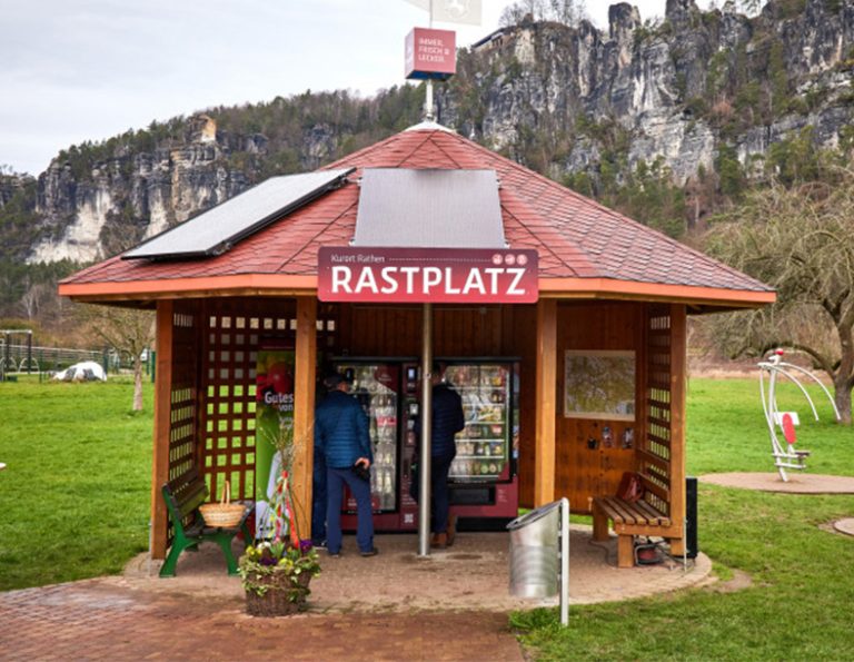 Rastplatz-Hütte mit Lebensmittel-Automat
